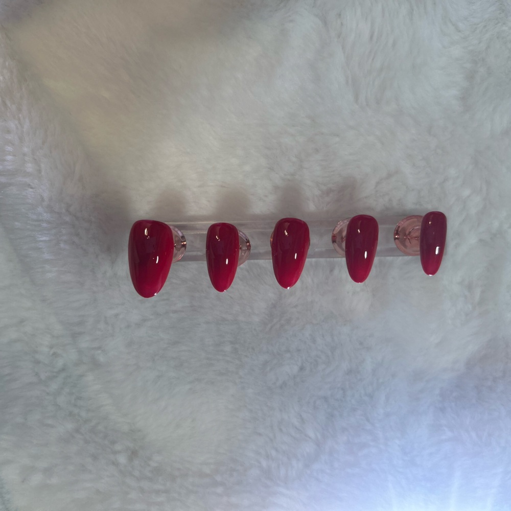 Red wine press on nails